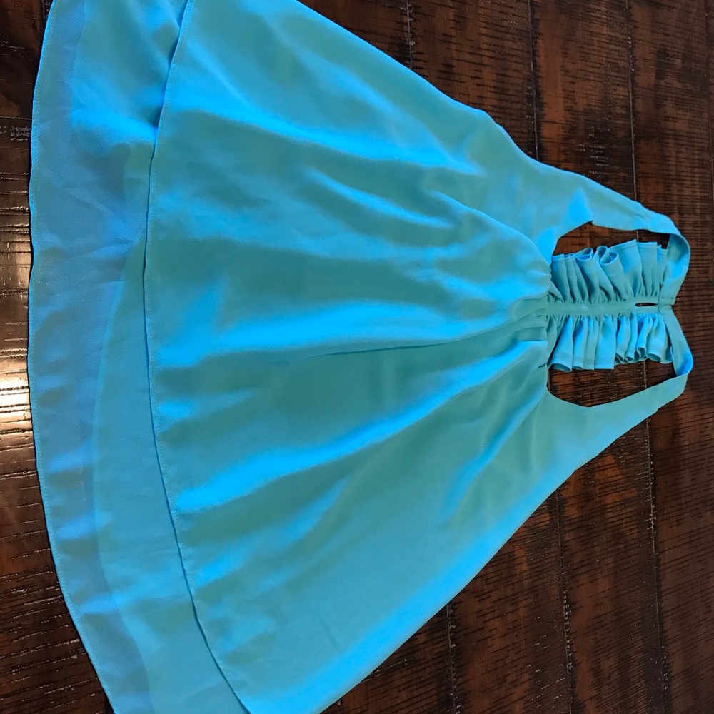 Flowing t back halter blouse